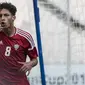 Striker United Arab Emirates, Ali Saleh, merayakan gol yang dicetaknya ke gawang Chinese Taipei pada laga AFC U-19 Championship di SUGBK, Jakarta, Minggu (21/10). UAE berhasil mengalahkan Taipei. (Bola.com/Vitalis Yogi Trisna)