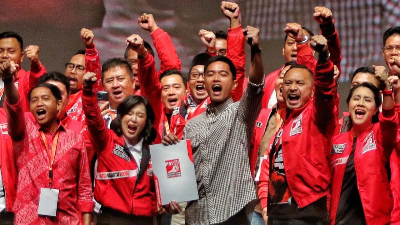 Dalam acara ini, Kaesang Pangarep resmi dilantik menjadi Ketua Umum PSI menggantikan Giring Ganesha.