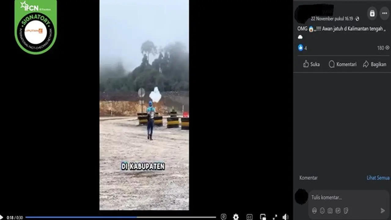 Gambar tangkapan layar video yang diklaim terjadi fenomena awan jatuh di Kalimantan Tengah. (sumber: Facebook)
