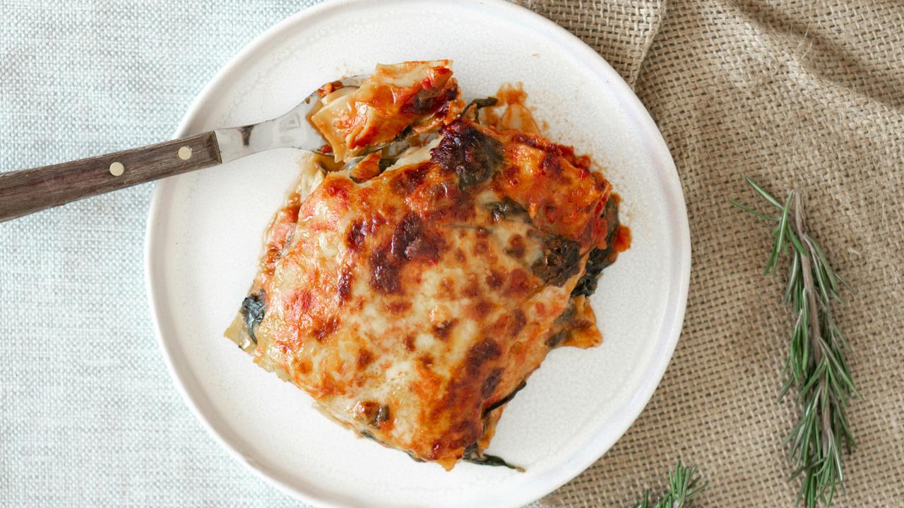 Berapa Kalori dan Nutrisi dari Lasagna? Perlu Diperhatikan juga Risiko Konsumsi Berlebihan