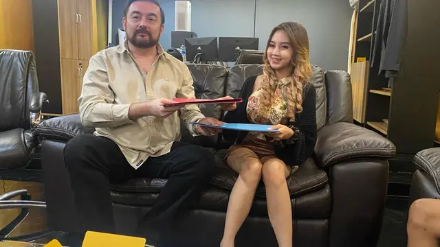 Riccardo Mazzoni dan Clarisa Arda akhirnya berdamai.