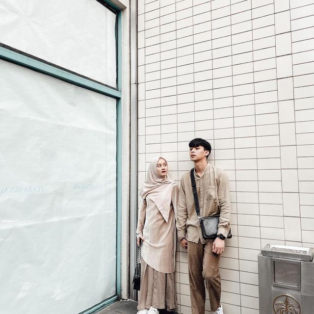 6 Potret Rey Mbayang Dampingi Dinda Hauw Selama Hamil, Makin Romantis