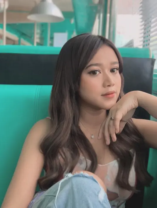 " Alasan memilih nama album " Kisahku" , inspirasinya dari lagu ciptaan sendiri judulnya kisahku yang masuk dalam 5 nominasi pencipta, aransemen, dan lagu terbaik di AMI award," ungkapnya. (Instagram/brisiajodie96)