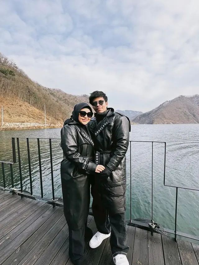 Potret Aurelie Hermansyah dan Atta Halilintar (Instagram/@attahalilintar)
