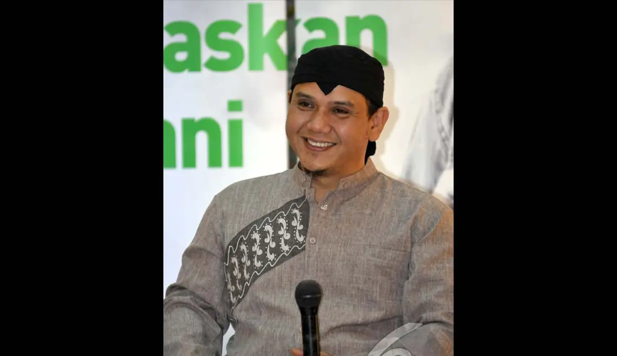 Vakumnya Padi dan berkurangnya kegiatannya bersama grup band Musikimia membuatnya leluasa meluangkan waktu bersama keluarganya, Jakarta, Kamis (17/7/2014) (Liputan6.com/Panji Diksana)