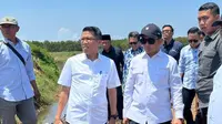 Ketua Komisi XI DPR RI Mukhamad Misbakhun memanfaatkan masa reses persidangan dengan meninjau proyek rehabilitasi Sungai Petung di Kelurahan Blandongan, Kota Pasuruan, Jawa Timur, Kamis (16/10/2025) (Istimewa)