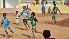 Anak-anak pengungsi dari Yaman di kamp pengungsi UNHCR. (AFP PHOTO/Tony KARUMBA)