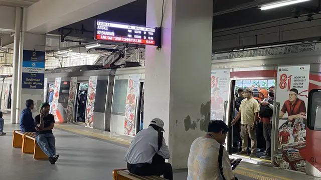 KRL Commuter Line Arah Sudirman, Duri, Tanah Abang hingga Angke Kembali Lancar dari Stasiun Manggarai