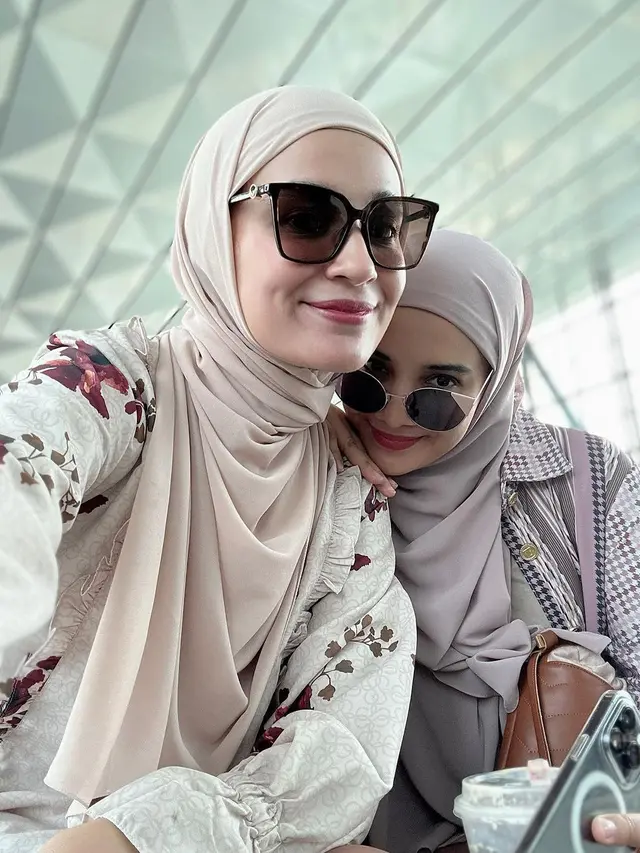 Shireen dan Zaskia (Instagram/zaskiasungkar15)