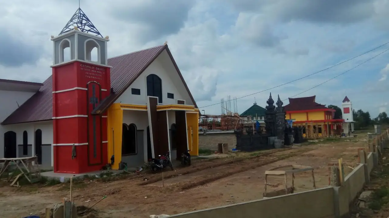Pembangunan rumah ibadah di Kompleks Jakabaring Sport City (JSC), Palembang, Sumsel.