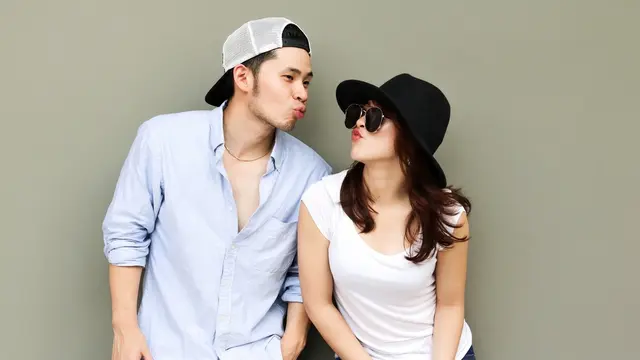 couple cinta bahagia lucu