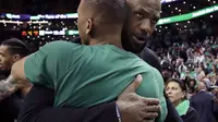 Berita Video: Dunk of the Night - LeBron James