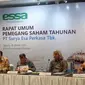 Wakil Presiden Direktur PT Surya Esa Perkasa Tbk (ESSA) Kanishk Laroya (kedua kiri) didampingi Presiden Komisaris Hamid Awaluddin (tengah), Komisaris Rahul Puri (kedua kanan), Direktur Mukesh Agrawal (kiri) dan Direktur Prakash Bumb (kanan) memberikan keterangan pers di sela  Rapat Umum Pemegang Saham Tahunan (RUPST), di Jakarta (15/3/2023). (Liputan6.com/HO)