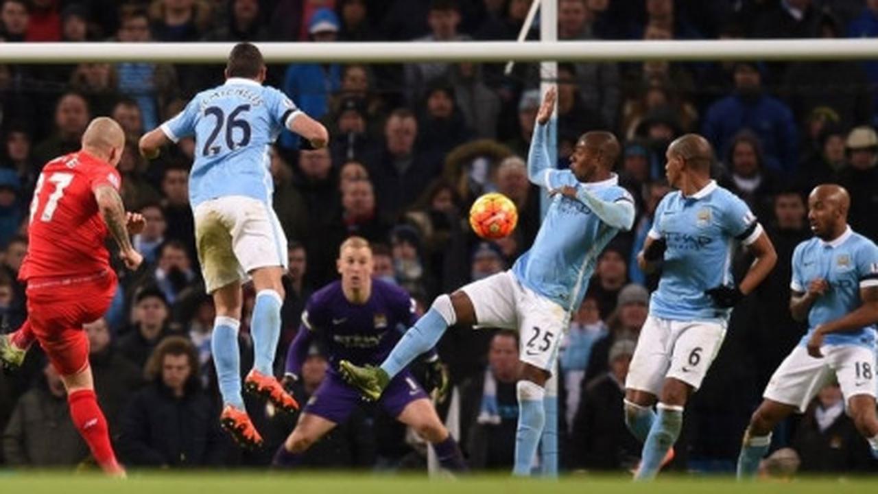 Solid lawan City, eks MU puji Skrtel
