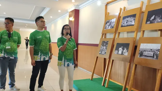 Country Managing Director Grab Indonesia, Neneng Goenadi bersama Director of West Indonesia, Grab Indonesia, Richard Aditya pada Hari Mitra Grab Indonesia di Yogyakarta. (Liputan6.com/Dicky Agung Prihanto)