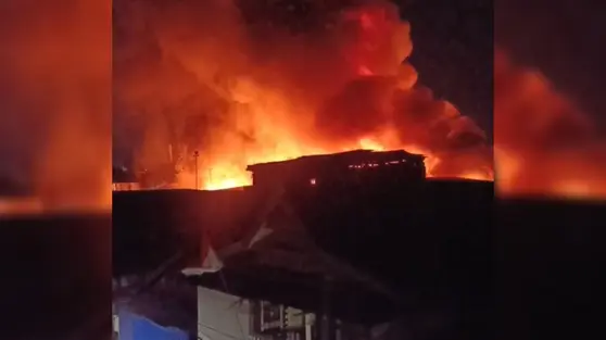 Kebakaran Hanguskan 30 Rumah di Permukiman Padat Makassar