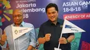 Ketua Inasgoc Erick Thohir dan Chief of Corcom, Social Responsibility & Security PT Astra International Pongki Pamungkas usai penandatanganan kerjasama Astra menjadi Official Prestige Partner Asian Games 2018 di Jakarta, Kamis (4/7). (Liputan6.com/HO/Eko)