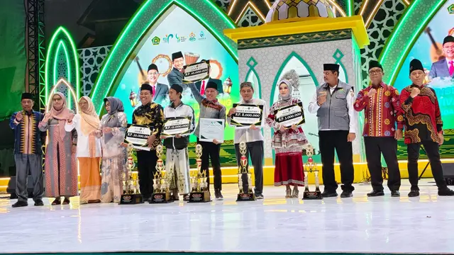 Provinsi Jawa Timur berhasil meraih juara pertama Lomba Qasidah Kolaborasi dalam ajang Festival Seni Budaya Islam (FSBI)
