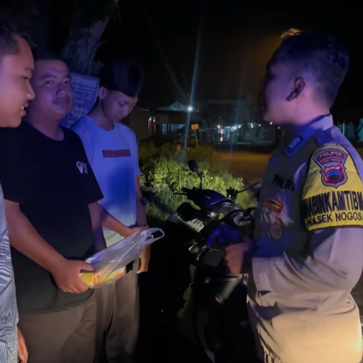 gerombolan pemuda kabur ada polisi