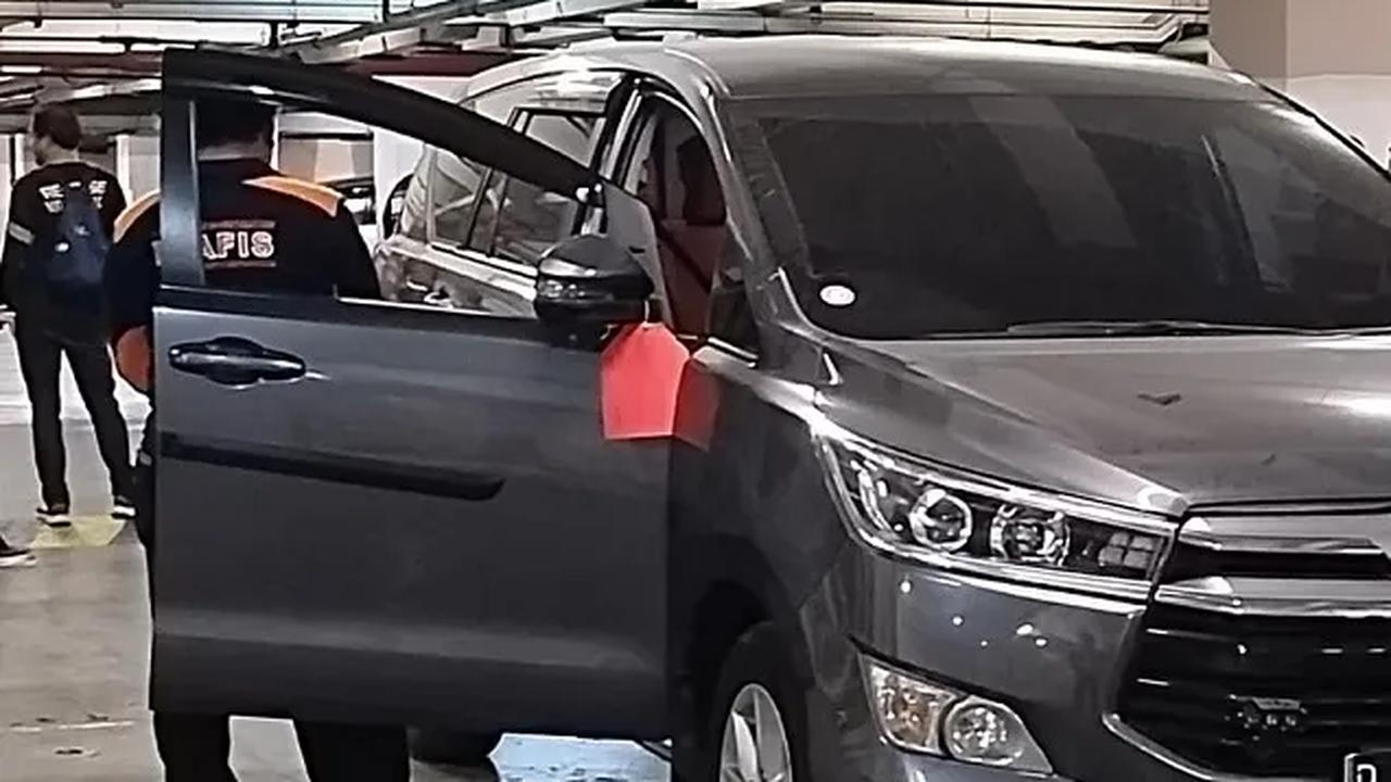 Dalam rekonstruksi ini, pihaknya juga didampingi oleh kuasa hukum korban dan tersangka. Dia menegaskan, polisi tidak akan menutup-nutupi fakta kejadian dalam perkara ini.<br>
