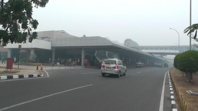 Kabut Asap Pekat, Pesawat dari Kuala Lumpur Berputar 18 Menit di Langit Palembang