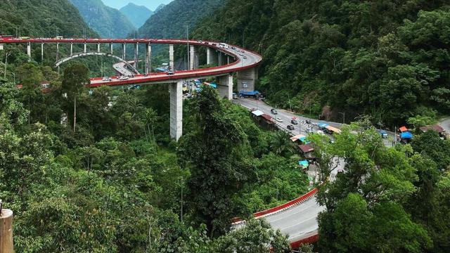 Kelok 9 merupakan ruas atau arus jalan di Kabupaten Limapuluh Kota, Sumatra Barat.