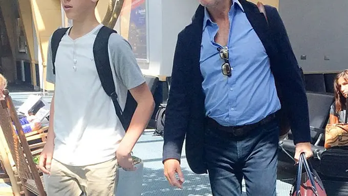 [Bintang] Pierce Brosnan