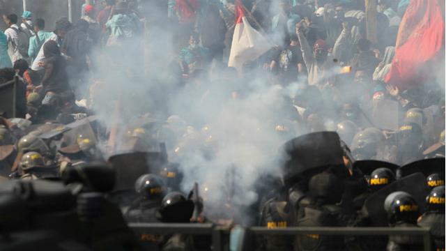 Demo Mahasiswa Tolak Ruu Kuhp Di Solo Ricuh Regional Liputan6 Com