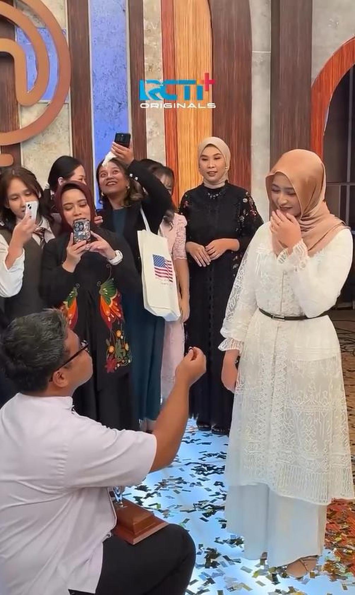 Potret Fajar Gusti Lamar Zahra Usai Dinyatakan Jadi Juara Masterchef Season 12, Sempat Dikira Settingan