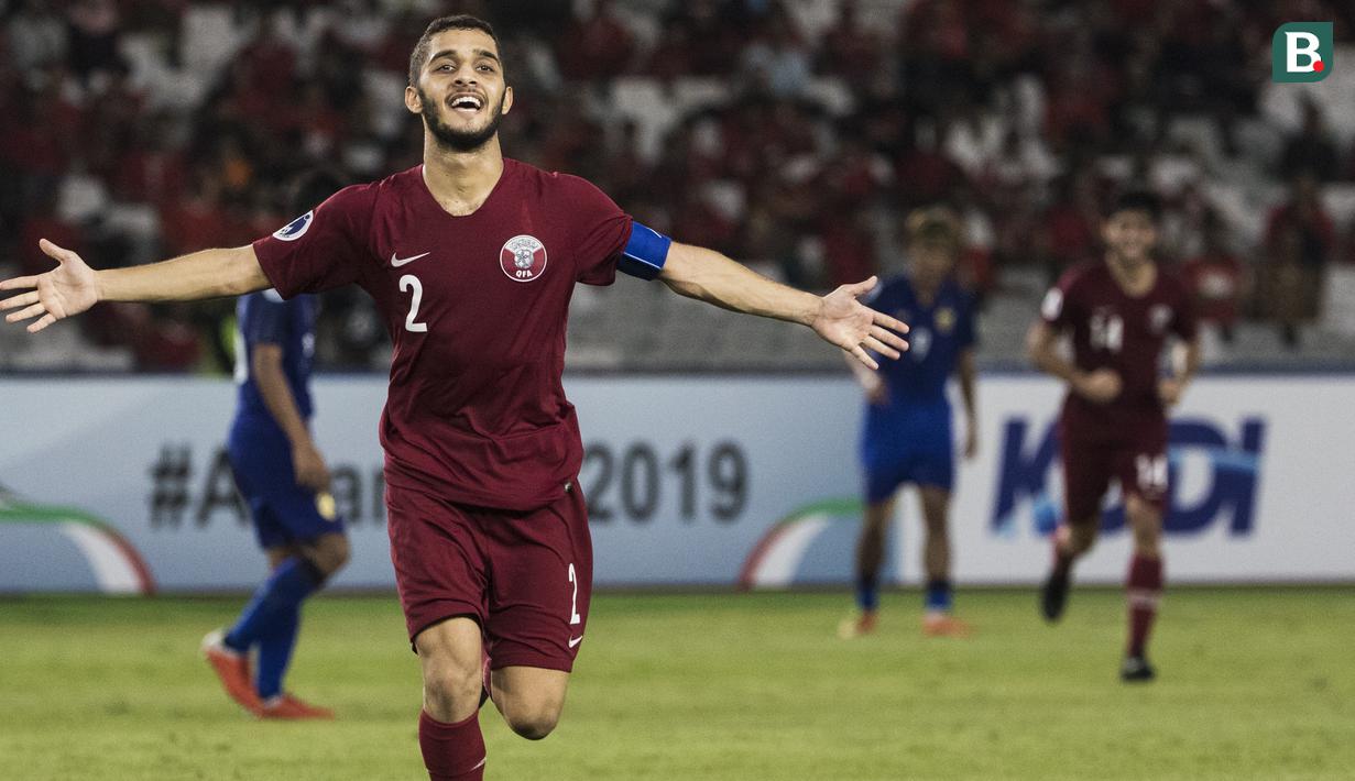 Bek Qatar, Nasir Baksh, merayakan kemenangan atas Thailand pada laga Piala AFC U-19 di SUGBK, Jakarta, Minggu (28/10). Qatar menang 7-3 atas Thailand. (Bola.com/Vitalis Yogi Trisna)