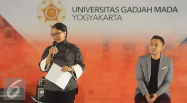Menteri Luar Negeri Retno Marsudi memberi sambutan di Emtek Goes to Campus (EGTC) 2016 di Universitas Gadja Mada, Yogyakarta, Rabu (02/11). Menlu Retno hadir sebagai salah satu pembicara inspiratif dalam kegiatan EGTC 2016. (Liputan6.com/Helmi Affandi)