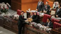 Selanjutnya, Puan memberikan kesempatan Menteri Kesehatan Budi Gunadi Sadikin untuk membacakan pandangan akhir Presiden terkait RUU Kesehatan. (Liputan6.com/Faizal Fanani)
