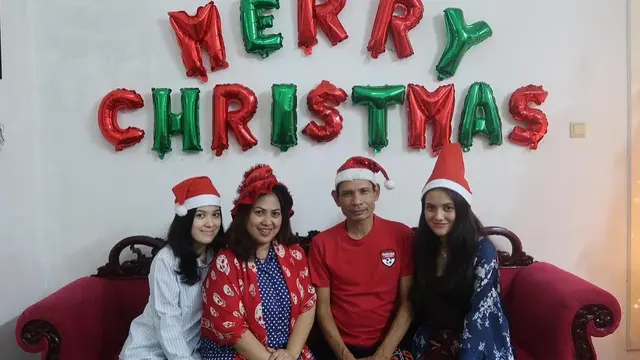 Sang Ayah Meninggal Dunia, Ini 6 Potret Kenangan Marsha Aruan dan Mendiang