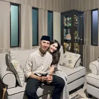 Intip gaya bucin Ayu Ting Ting dan calon suami, Muhammad Fardhana di momen Ramadan. [@ayutingting92]