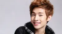 Henry `Super Junior-M` Rela Jadi Pelayan Demi Drama Terbaru