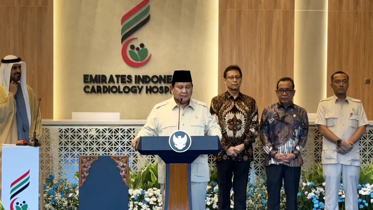 Presiden Prabowo Subianto saat meresmikan RS Kardiologi Emirates-Indonesia di Solo, Jawa Tengah, Rabu (19/11/2025) (Liputan6.com/Lizsa Egeham)