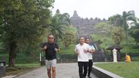 Menteri Perdagangan (Mendag) Zulkifli Hasan menyempatkan waktu untuk berlari pagi mengelilingi Candi Borobudur, Magelang Jawa Tengah, di sela gelaran ASEAN Economic Ministers (AEM) Retreat ke-29, Rabu (22/3/2023).