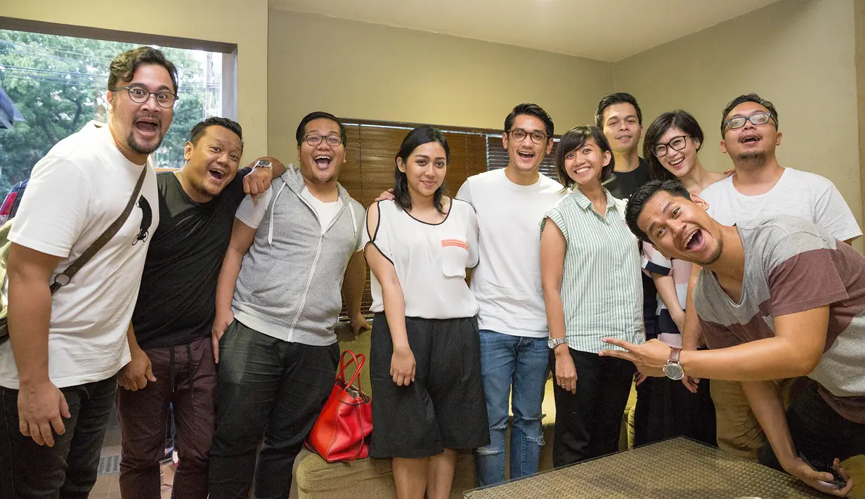 Dalam konser The Biggest Concert Afgan Sound of Love, DJ Mahesa berkolaborasi dengan Afgan tiga lagu. (Foto: Dezmond Manullang/Bintang.com)