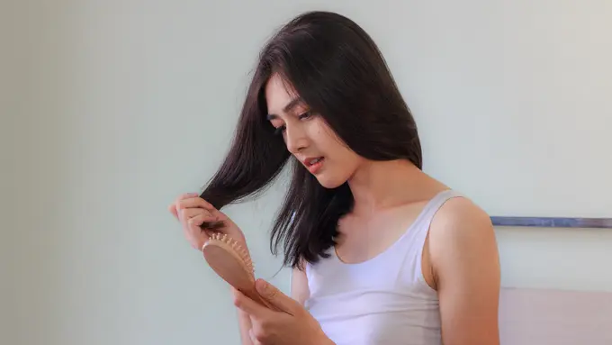 6 Cara Menghilangkan Rambut Bercabang tanpa Dipotong