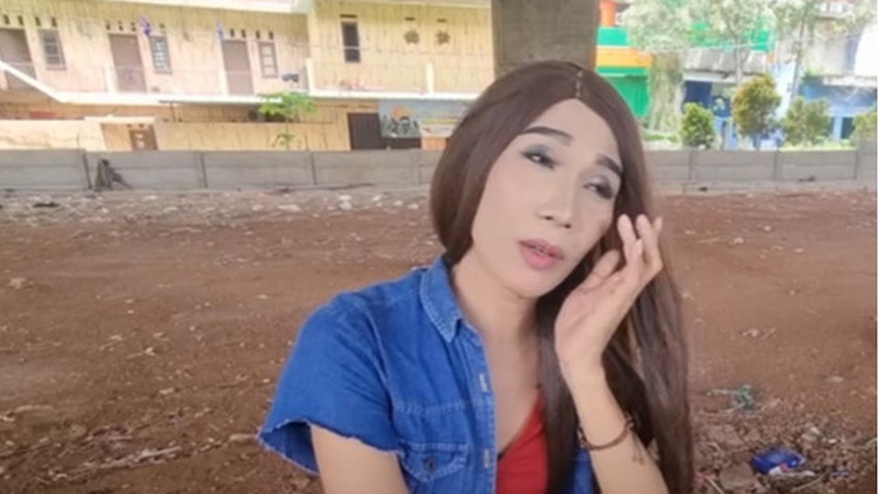 Sejak SD Jiwa Wanita Sudah Timbul, Kisah Cindy Awal Mulanya Jadi Waria 'Saya Suka Melihat Kakak Dandan'