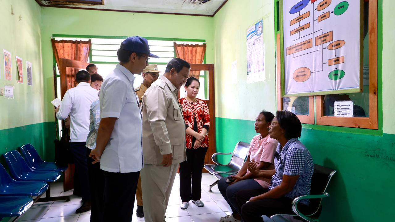 Dari Filipina Langsung ke Pulau Miangas, Prabowo Cek Fasilitas Kesehatan Masyarakat dan Serahkan Bantuan