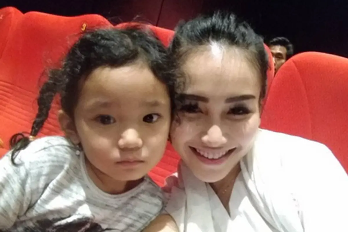 [Bintang] Ayu Ting Ting dan Bilqis