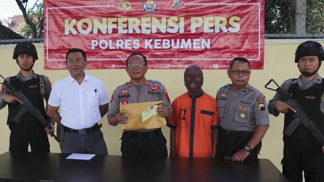 Konferensi pers pengungkapan kasus guru muridnya, di Kebumen, Jawa Tengah. (Foto: Liputan6.com/Polres Kebumen/Muhamad Ridlo)