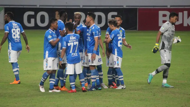 Persib Bandung harus bermain laga usiran di Balikpapan menghadapi Madura United