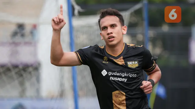 Foto: Egy Maulana Vikri Langsung Cetak Gol di Laga Debut BRI Liga 1, Dewa United Ditahan Imbang Madura United