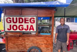 Marjono Pemilik Usaha Gudeg Bu Sri (Supriatin/Liputan6.com)