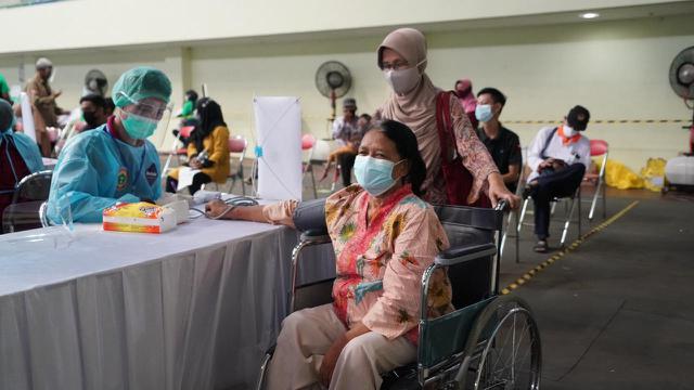 Penyandang Disabilitas menjalani vaksinasi di Yogyakarta