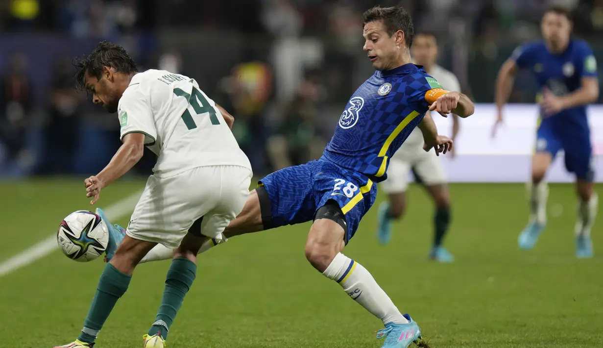 Mendy tampil sebagai starter kala Chelsea bersua Palmeiras dalam partai final di Stadion Mohammed bin Zayerd, Uni Emirat Arab, Sabtu (12/2/2022). (AP/Hassan Ammar)