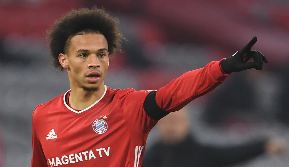 5. Leroy Sane (Bayern Munchen) - Leroy Sane mampu menunjukan kualitasnya sebagai pemain gelandang serang Bayern Munchen. Pemain berusia 24 tahun ini telah menorehkan dua gol dari tiga laganya bersama Bayern Munchen di fase grup Liga Champions musim ini. (AFP/Andreas Gebert)