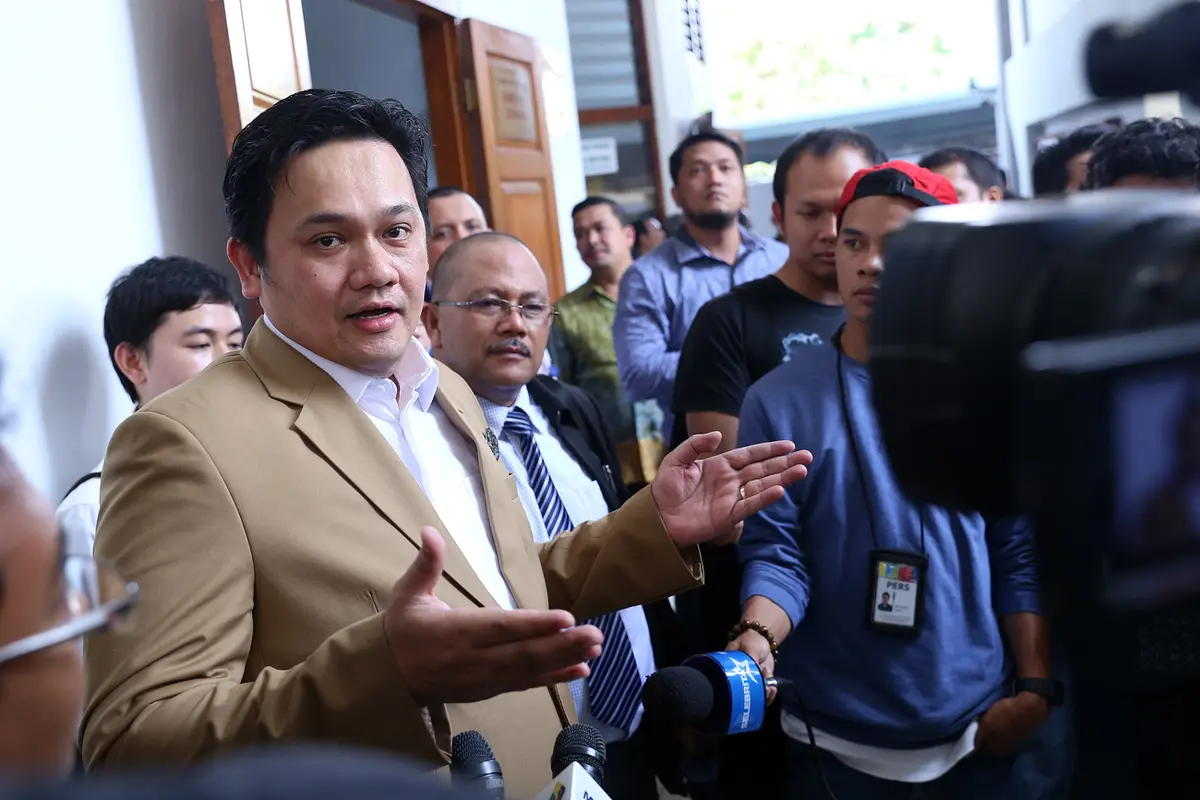 [Bintang] Farhat Abbas